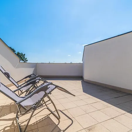 Flatbook - Rodzinne Bursztynowe Osiedle Z Parkingiem Lägenhet
