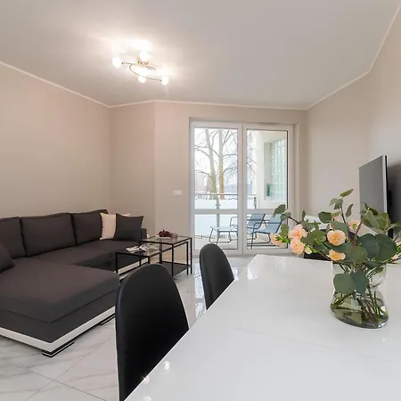 Flatbook - Bursztynowe Osiedle アパート *